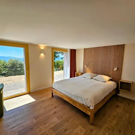 Refuge Mil100 Chalet-spa Luxe 5 *